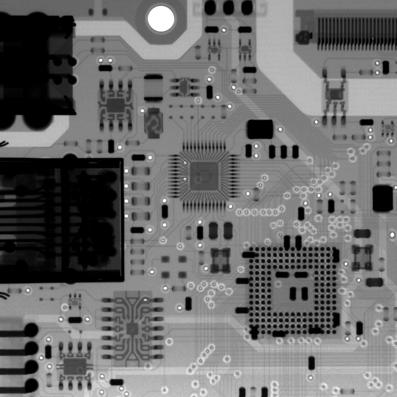 Printed circuit board (PCB) | precision μB4600 | X-ray Inspection in Benchtop (Vertical Model) | Matsusada Precision